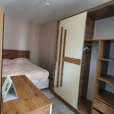 Goldist Apartment